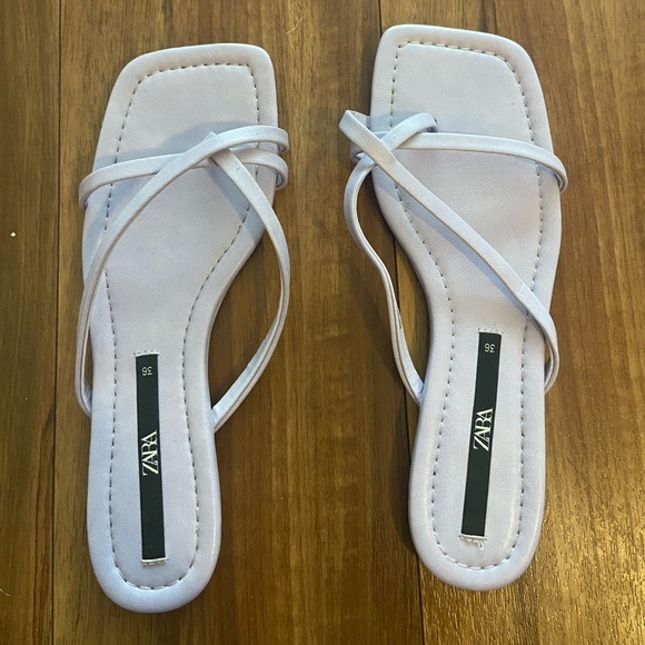 Zara Light Purple Flipflops
